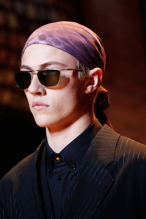 versace sunglasses spring 2016|Versace Spring 2016 Menswear Collection .